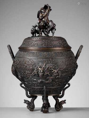 OSHIMA JOUN: A SUPERB AND LARGE BRONZE KORO AND COVER WITH M...