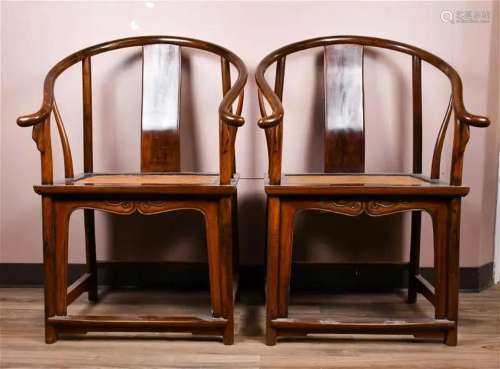 A Pair of Hardwood Horseshoe-Back Chairs 18-19thC
