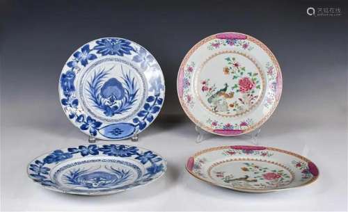 A Group of Two Pairs Export Porcelain Plates 18thC
