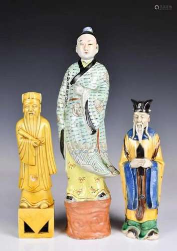 A Group of 3 Porcelain Figures Republican Period