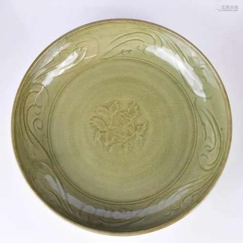 A Longquan Celadon Glazed Large Plate Ming