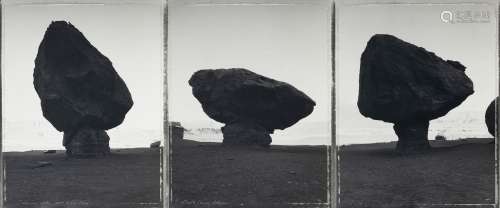 MARK KLETT (Albany, United States, 1952).“Balancing Rocks, r...