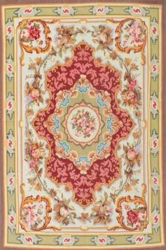 Tapis de style Aubusson du XXe <br />
Travail à l'aiguille, ...