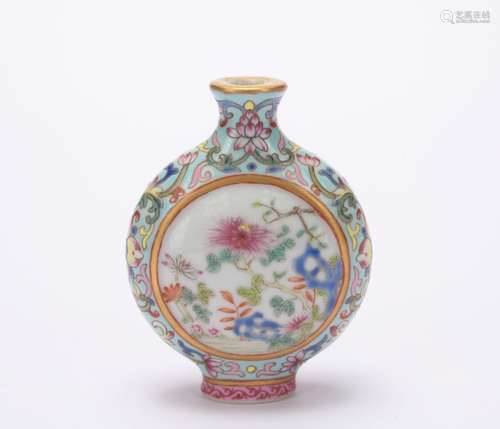 An enamel 'floral' snuff bottle