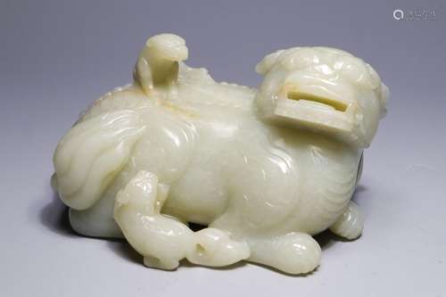 A hetian jade beast type ornament