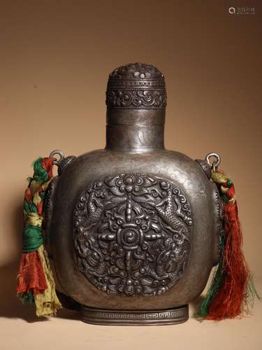 A silver Tibetan Buddhism ornament