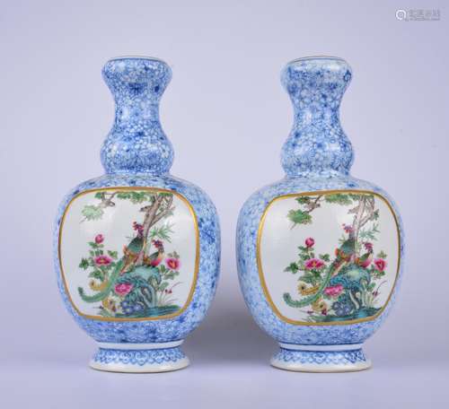 A blue and white famille-rose 'floral and birds' vase