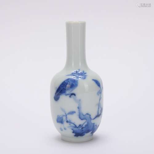 A Wang bu's blue and white 'floral and birds' vase