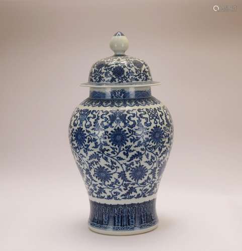 A blue and white 'floral' jar and cover