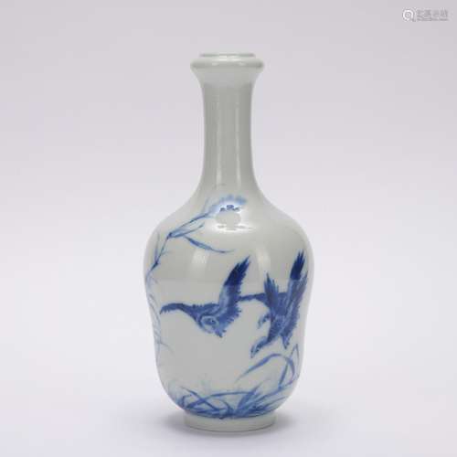 A Wang bu's blue and white 'floral and birds' vase