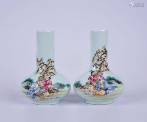 A famille-rose 'figure' flat vase