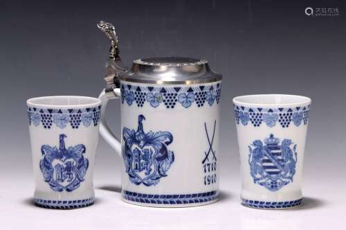 Lidded jug and two mugs with coat of arms decoration Kingdom...