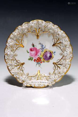 pompous plate