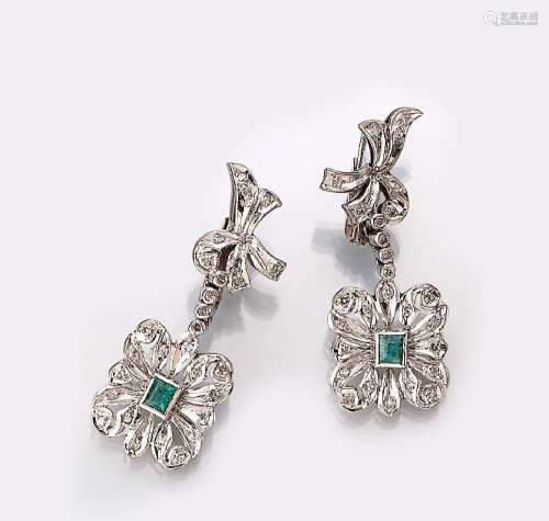 Pair of palladium earrings with emeralds and diamonds