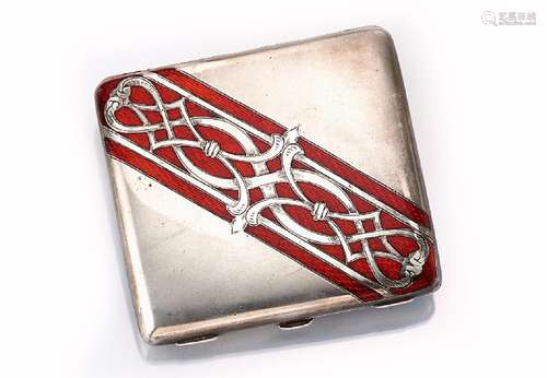 Cigarette case with enamel