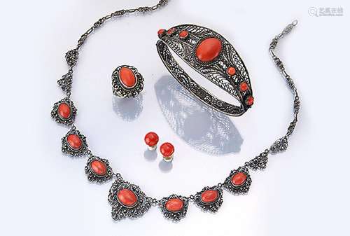 Coral-jewelry set