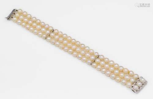 3-row cultured pearl-bracelet with 14 kt gold clasp