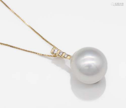 14 kt gold cultured south seas pearl-pendant