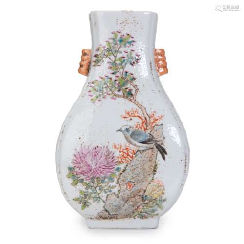 CHINESE FAMILLE ROSE ARROW VASE