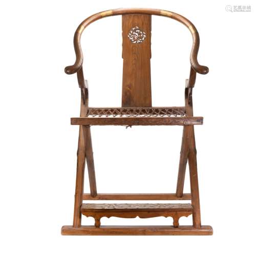 CHINESE WOOD FOLDING TRAVEL CHAIR