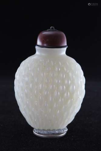 Natural Old white jade snuff bottle