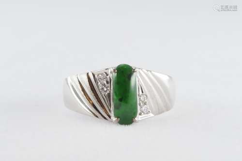 Natural jadeite and diamond ring