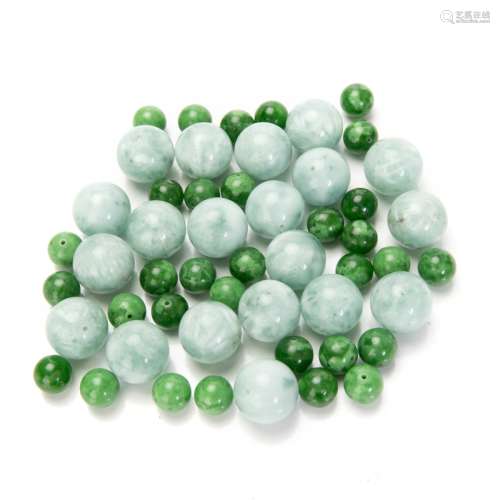 GROUP JADE / VARIED STONE BEAD