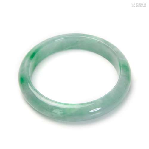 JADE BANGLE