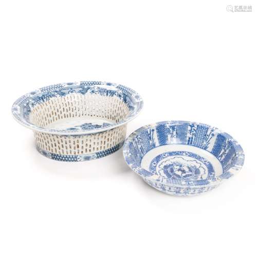 TWO CHINESE BLUE AND WHITE BOWL, OPENWORK