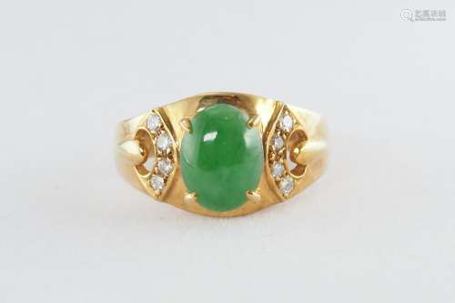 Natural jadeite and diamond ring