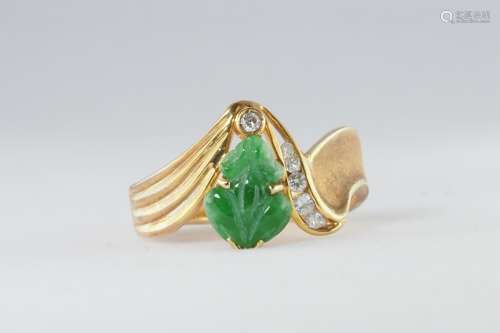 Natural jadeite frog and diamond ring