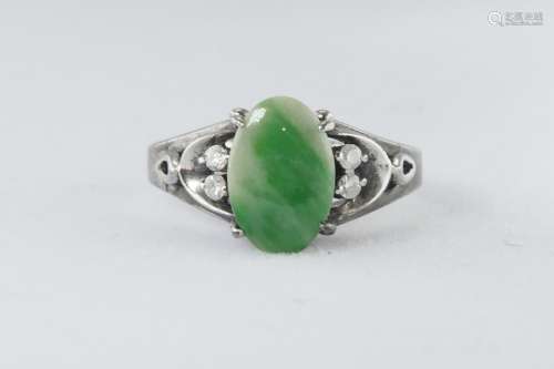 Natural jadeite and diamond ring