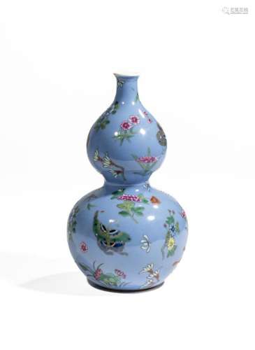 Vase double gourde en porcelaine bleue lavande, fleurs émail...