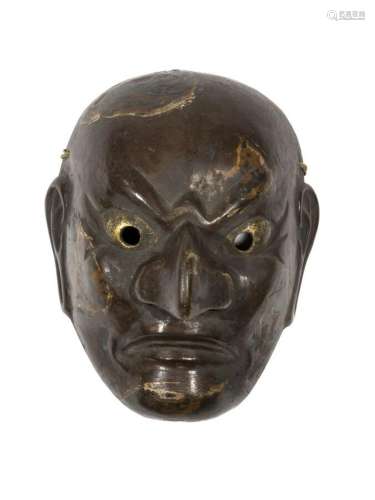 Grand masque en bois représentant une ancienne figure de dan...