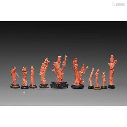 ~ STATUETTEen corail rouge orangé, représentant une déesse d...