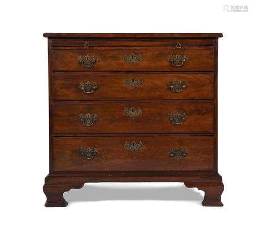 A GEORGE II MAHOGANY CHEST OF DRAWERS, MID 18TH CENTURY