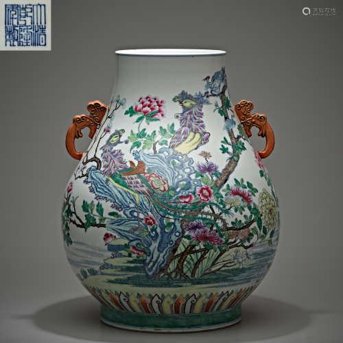 Colorful phoenix bird pattern jar from Qing Dynasty, China