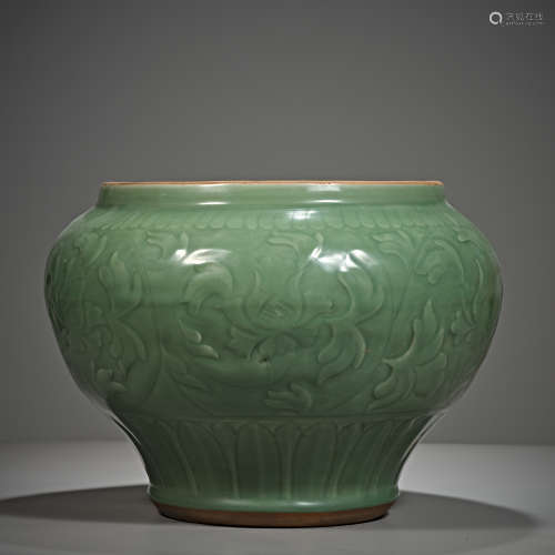 Chinese Yuan Dynasty longquan kiln large pot