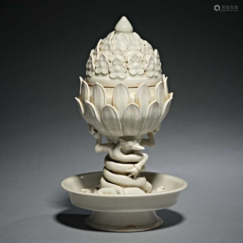 Qing Dynasty Chinese porcelain