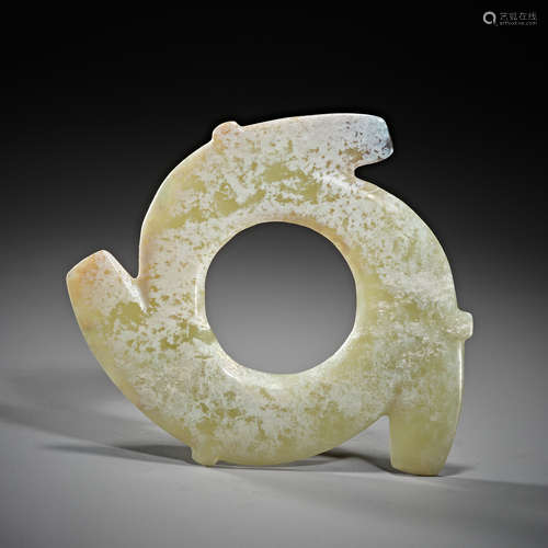 Jade pendants of Chinese Red Mountain culture