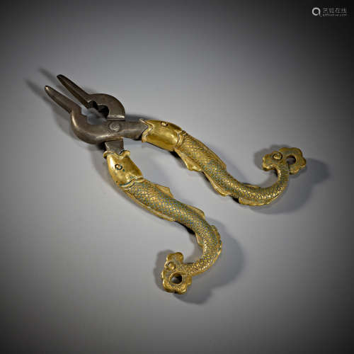 Gilded pliers of Song Dynasty of China