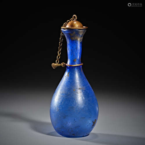 Chinese glazed vase of tang Dynasty