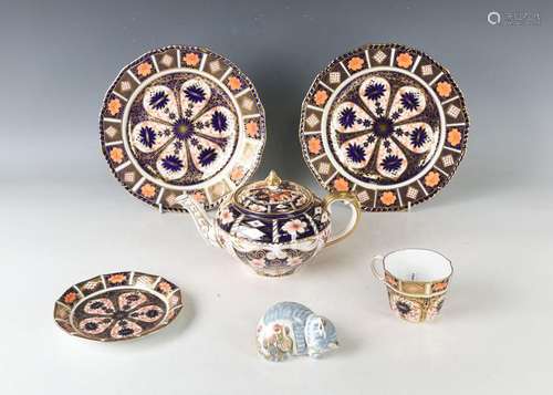 A small group of Royal Crown Derby Imari pattern wares, comp...