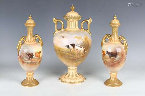 A Crown Devon Fieldings two-handled vase and cover, early 20...