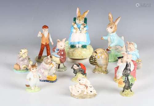 Sixteen Royal Albert Beatrix Potter figures, comprising Litt...