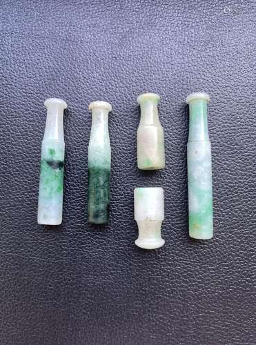 A SET OF JADEITE CARVING CIGARETTE HOLDERS