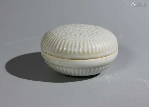 PALE CELADON GLAZED 'PLUM BLOSSOM' TRINKET BOX