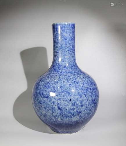 SNOWFLAKE BLUE GLAZED CELESTIAL VASE