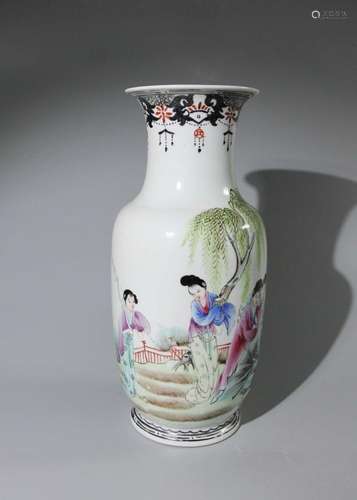 FAMILLE ROSE 'LADIES' ROULEAU VASE