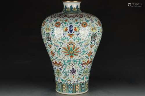 DOUCAI INTERLOCKING FLOWER MEIPING VASE